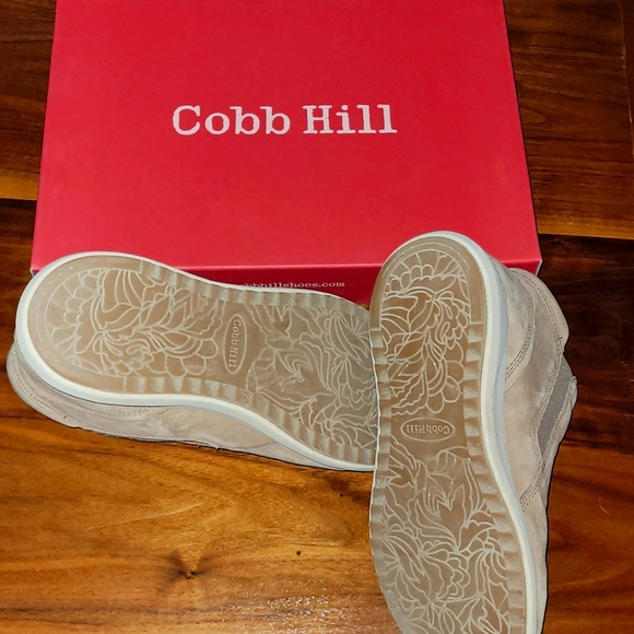 Cobb Hill, zip sneaker boot, US 7, Taupe color - Picture 6 of 6